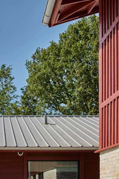 Danmarks første CO2-neutrale børnehave beklædt med stålprofiler, Børnehuset Grønnegården, Transformervej 3, 2860 Søborg